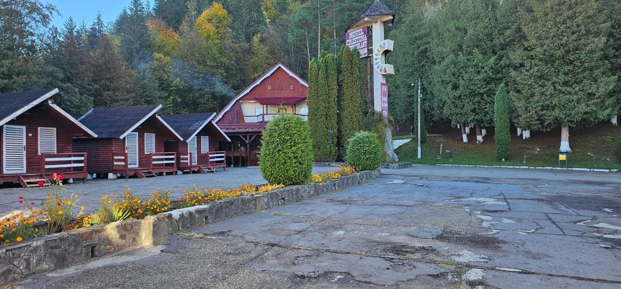 Motel Cristina Bicaz Bagian luar foto